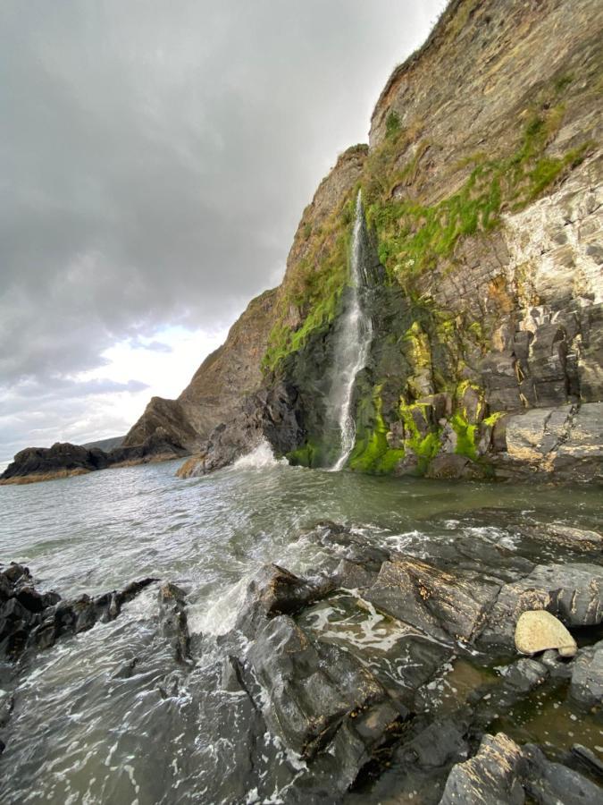 Wild Coastal Retreat At Troed Y Rhiw Aberporth, West Wales Villa Bagian luar foto